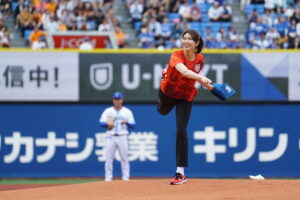 U-NEXT初の冠試合で木村沙織が始球式に登壇