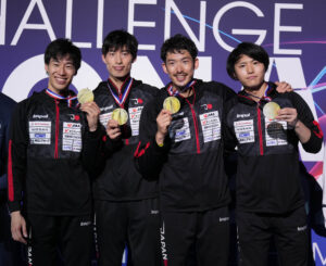 男子エペ日本代表、フェンシングフランスW杯で金メダル獲得