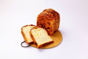 乃が美、濃厚4種チーズの「生」食パンを数量限定で発売