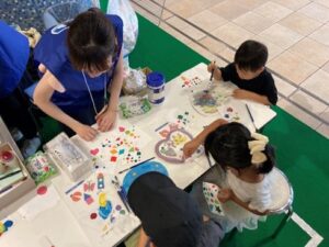 TOPPANが小学生向け夏休みイベントで、リサイクルを学ぶ機会を提供