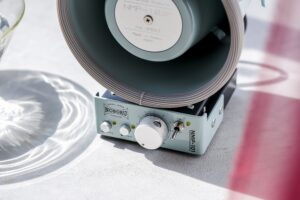 業務用拡声器の魅力を一般向けに、ノボル電機が80年の歴史を詰め込んだオーディオ