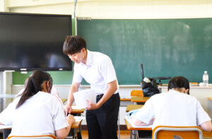 川西市、中学生の放課後学習を支援