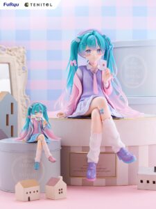 全高約32cm、初音ミクの超BIGフィギュア予約開始