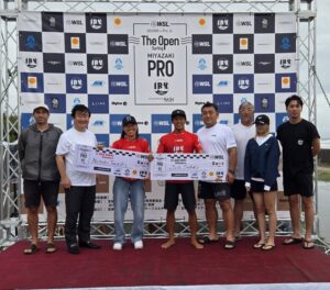 鈴木仁と都築虹帆が宮崎プロサーフィン大会で優勝、QS3000 IBK宮崎プロ・WSLプロジュニア2024結果