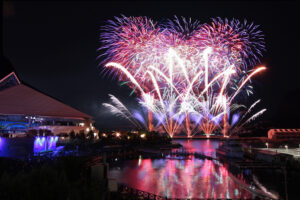 八景島シーパラダイスが今年も花火シンフォニア開催、9月14日から