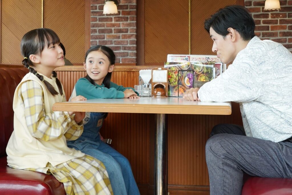 『海のはじまり』スピンオフドラマ『親子は道半ば』配信開始