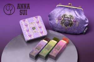 ANNA SUI×鶴屋吉信の和洋コラボ第2弾、羊羹とポーチorショッパーセット