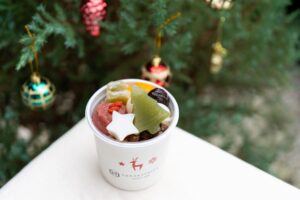 船橋屋、クリスマス限定和スイーツ「クリスマスあんみつ」を12月2日より発売