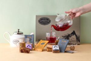 ファットウィッチとスミス・ティーメーカーが初のコラボ商品を9月1日発売へ