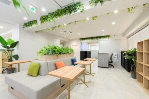 栄光、コワーキングと自習室のE-lounge学芸大学を10月1日にオープンへ