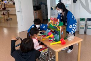 福岡大学病院の小児病棟で夏祭りを開催 子どもと保護者約20人が参加