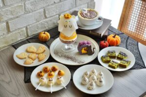 latte下北沢でくまさんおばけのハロウィンプレートが9月5日より発売へ
