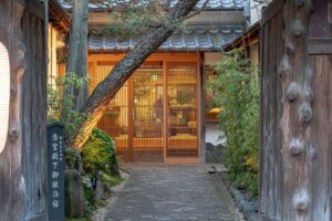 丹波篠山 近又、国産天然松茸の特別会席3種を10月15日から限定販売へ