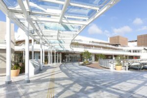 テラスモール湘南でテラスアート2026を開催へ 2組の作家が参加