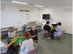 NPO法人支エールが北九州で麻雀ひろば開催 20代から80代の8名が交流