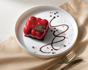 ゴディバカフェ、100周年記念ケーキを2026年9月9日より発売へ