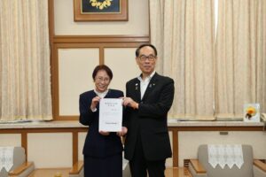 認知症当事者の中尾秀子氏が埼玉県オレンジ大使に就任 入間市長を表敬訪問