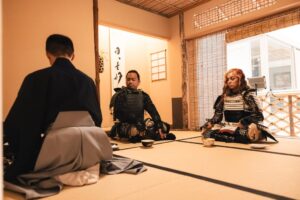ショーグン、京都に甲冑や京友禅で茶道と撮影が楽しめる体験施設をオープン
