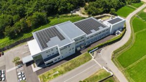 HIOKIが上田第二工場に太陽光発電設備を導入 自家消費で電力の平均約30％を供給