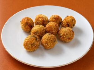 秩父のご当地グルメ ちちぶコロコロが復活 9月26日のイベントで販売へ