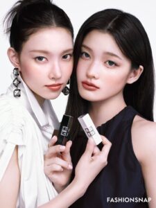 ジバンシイが新作リップ2種を9月4日に発売 ILLITの2人を起用