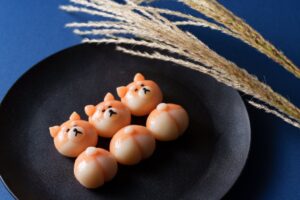 ANAクラウンプラザホテル秋田、秋田犬お月見だんごを120セット限定発売へ