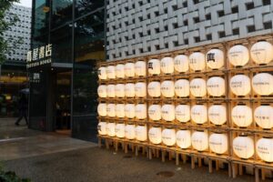 XENCE、端材約46%活用の木製フレーム開発 代官山爽涼祭で提灯台からベンチへ