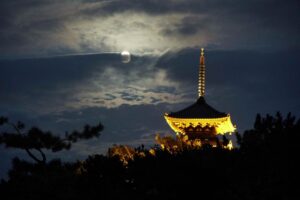 横浜・三溪園で2026年9月に観月会を開催へ　古建築のライトアップと音楽演奏
