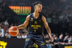 群馬クレインサンダーズが69-54で東京サンロッカーズに勝利