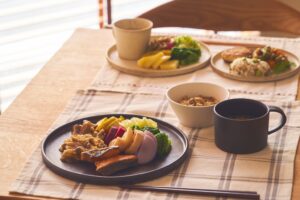 AIVICKの冷凍宅配食、江崎グリコの新サービスに採用 2026年9月14日提供開始へ