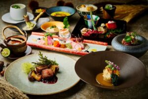 ホテルニューアカオが秋の味覚を取り入れた夕食付き宿泊プランの予約受付を開始へ