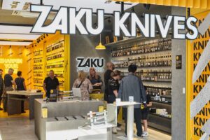 ICHIGOのZAKU KNIVES 合羽橋本店、累計来店客数が４万人に