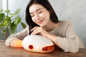 NIPLUXの手首まで届くハンドケア機器HAND MOMI PROが予約販売へ