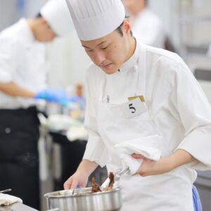 ロイヤルホテルが第27回料理コンテスト開催 初のジャンルレス方式で7名が競う