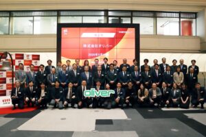オリバーが東京証券取引所スタンダード市場へ新規上場