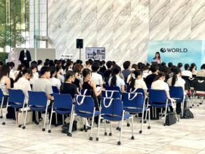 ワールドグループが2028年新卒向けオープンカンパニー開催 約300名が参加