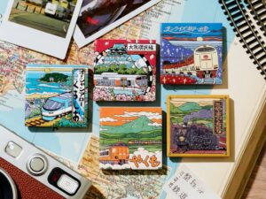 ペノン、JR西日本の列車を描く電車で旅するマグネット新作5種を店頭限定発売