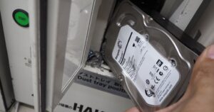 HAKU、都心7区の法人で使用済みHDDやSSD物理破壊の出張費0円企画を開始