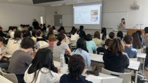 株式会社GIVER土井あゆみ氏、北海道文教大学でヴィーガンに関する特別講義を開催