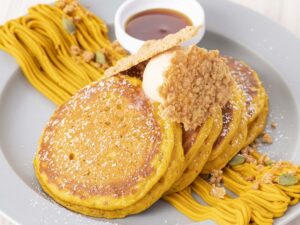 サラベスがハロウィン向けパンケーキなど秋の限定メニューを10月1日より販売へ