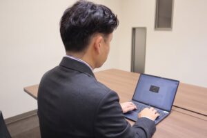 洋服の青山がリライブエンジン初搭載のスーツを9月24日に発売へ