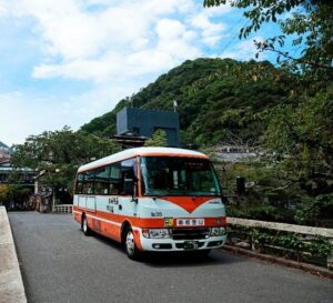 箱根登山バス、箱根湯本温泉旅館送迎バスにキャッシュレス決済を導入へ