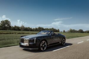 ロールス・ロイス、100台限定モデルで累計350週間のテスト実施へ