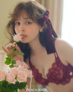 PEACH JOHNが60年代着想の新作コレクション発売 モデルに加藤ナナを起用