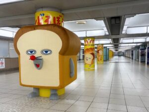 アニメパンどろぼう放送記念でJR池袋駅に大型ビジュアルが出現へ