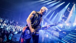 Jackson、フィル・コリン新シグネイチャーギターを2026年9月発売へ