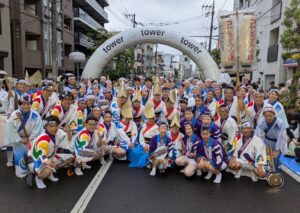 コムシスホールディングスが第67回東京高円寺阿波おどりに協賛 69名が演舞