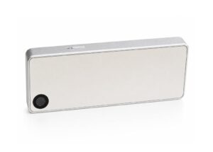 ラクソン、カスハラ対策用のネームプレート型カメラLS-2をAmazonで発売