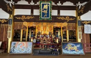 現代アーティストの星野喜蝶が山口県下松市の周慶寺にテクスチャーアート2作品を納入