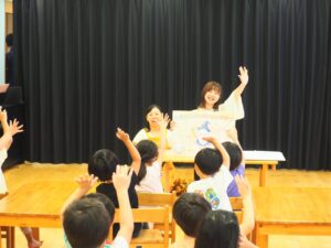 ライクキッズとハナマルキ、認可保育園でこうじを五感で学ぶ食育イベントを開催